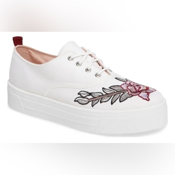 Topshop Shoes - Topshop Floral Platform Sneakers size 7.5